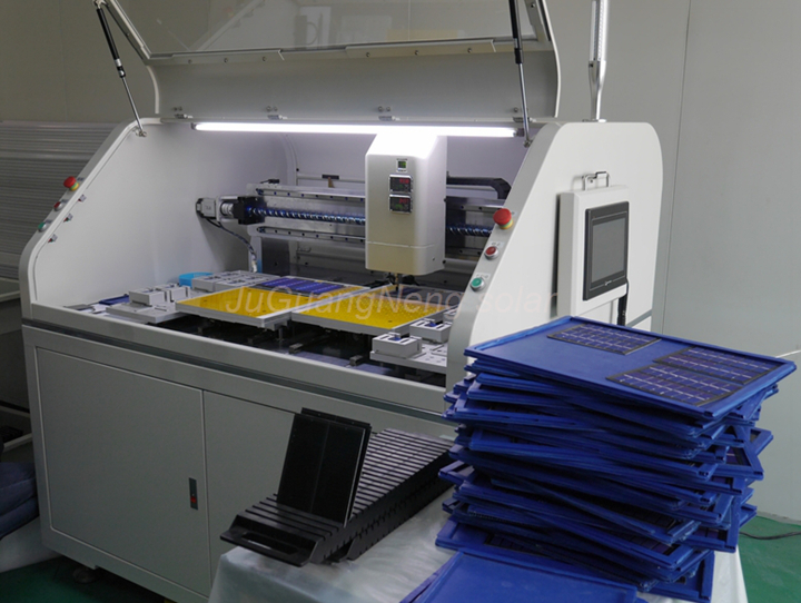 Automatic Mini Solar Cells Arraying Equipment for small solar panels